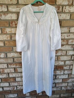 Ilise Stevens NWT Vintage Brushed Back Satin Maxi Nightgown Dress Sz L Victorian